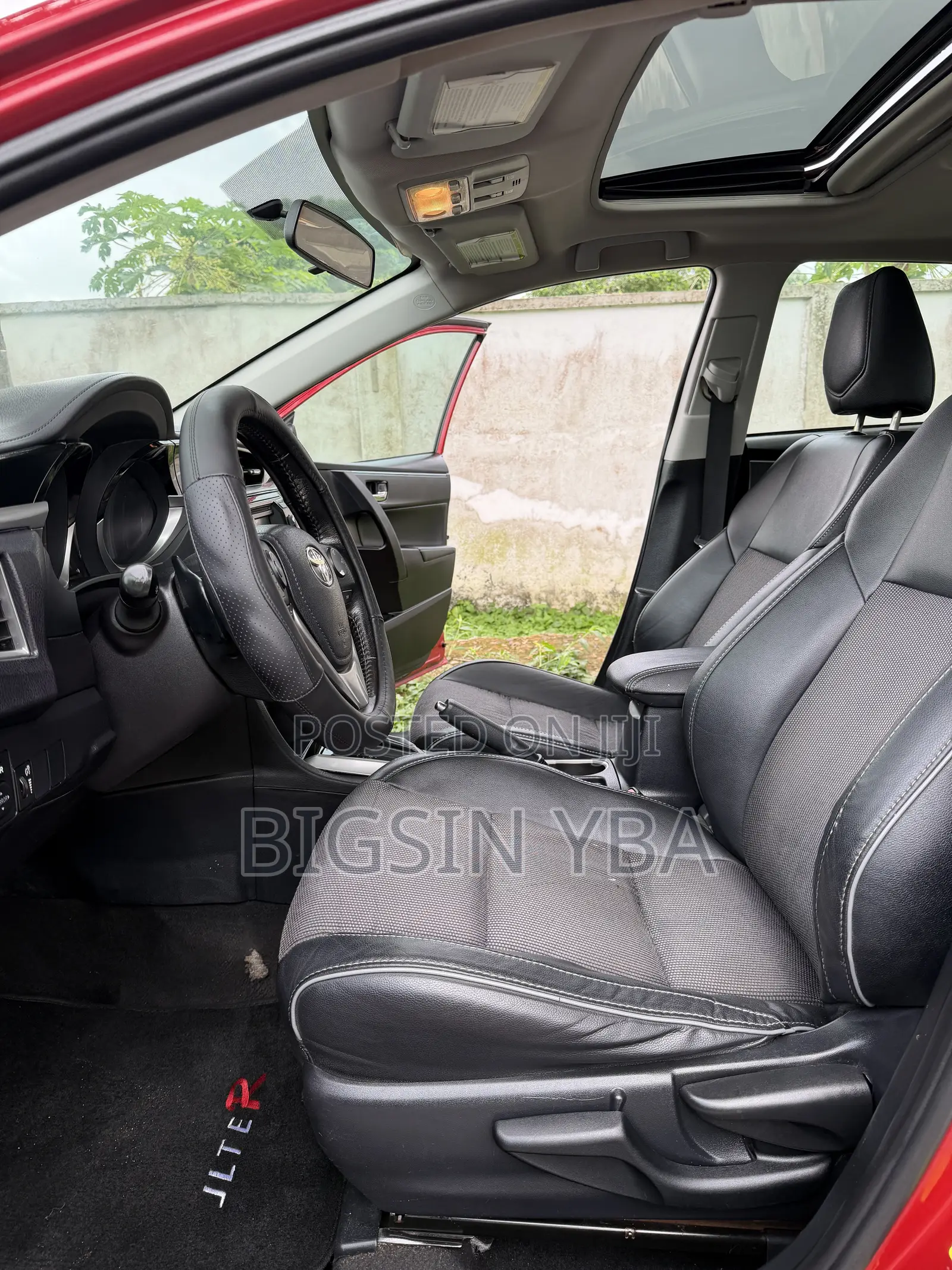 Toyota Corolla S Premium 4dr Sedan (1.8L 4cyl CVT) 2016 Red