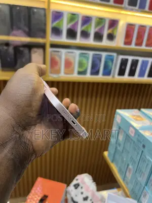 New Apple iPhone 13 128 GB Pink
