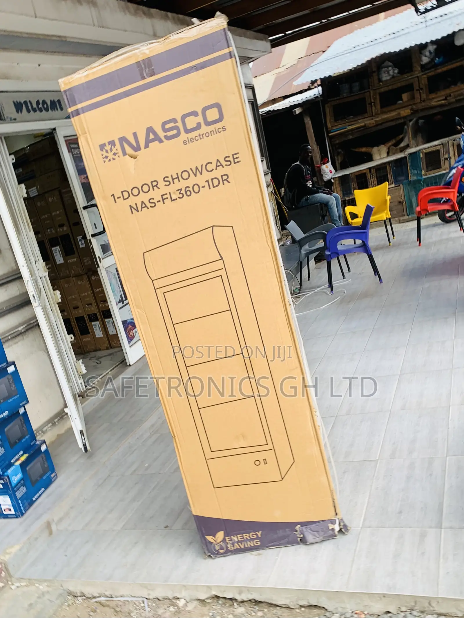 Trust New Nasco NAS-FL360-1DR 298-Liter Single-Door Display