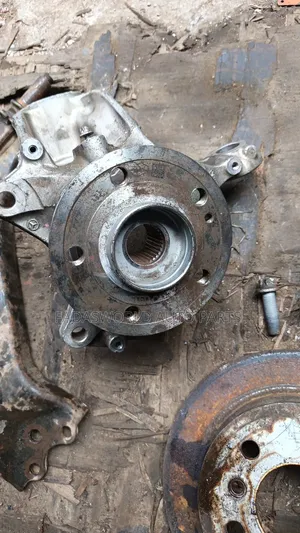 GLB 250 4matic Front Hub
