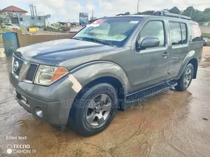 Nissan Pathfinder LE 4x4 2008 Gray