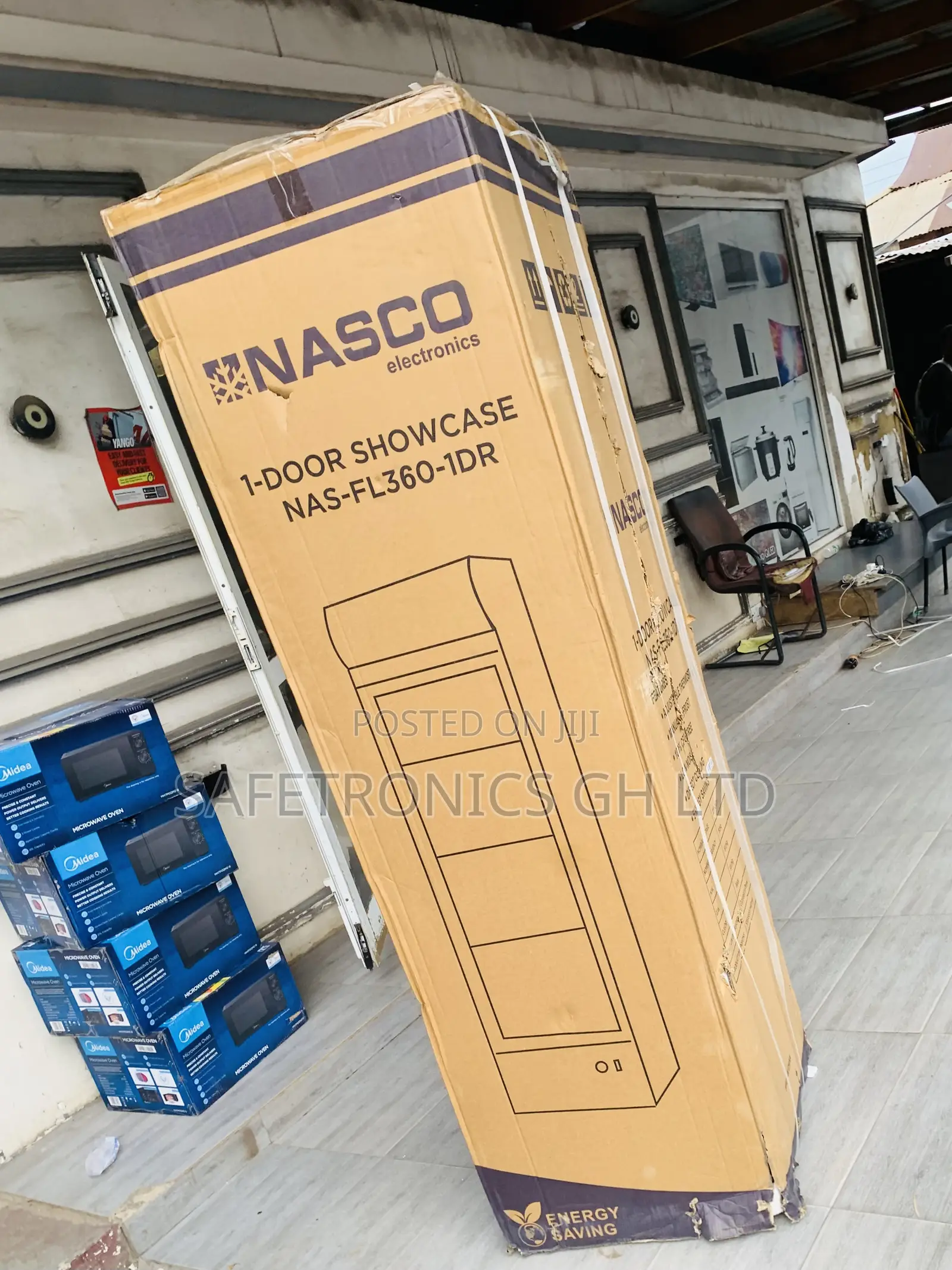 Super Sleek Nasco NAS-FL360-1DR 298-Liter Single-Door Display