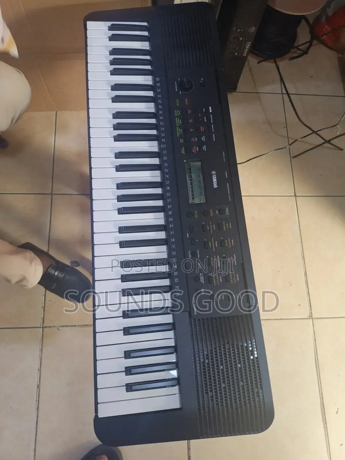 Yamaha PSR-E283 Keyboard