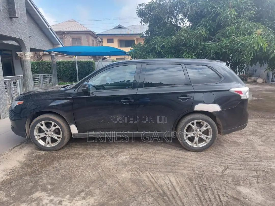 Mitsubishi Outlander 2014 Black