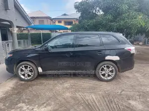 Mitsubishi Outlander 2014 Black