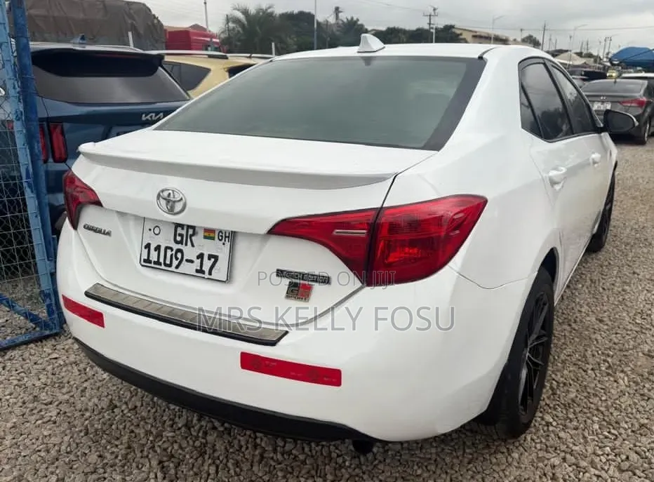 Toyota Corolla 2016 White