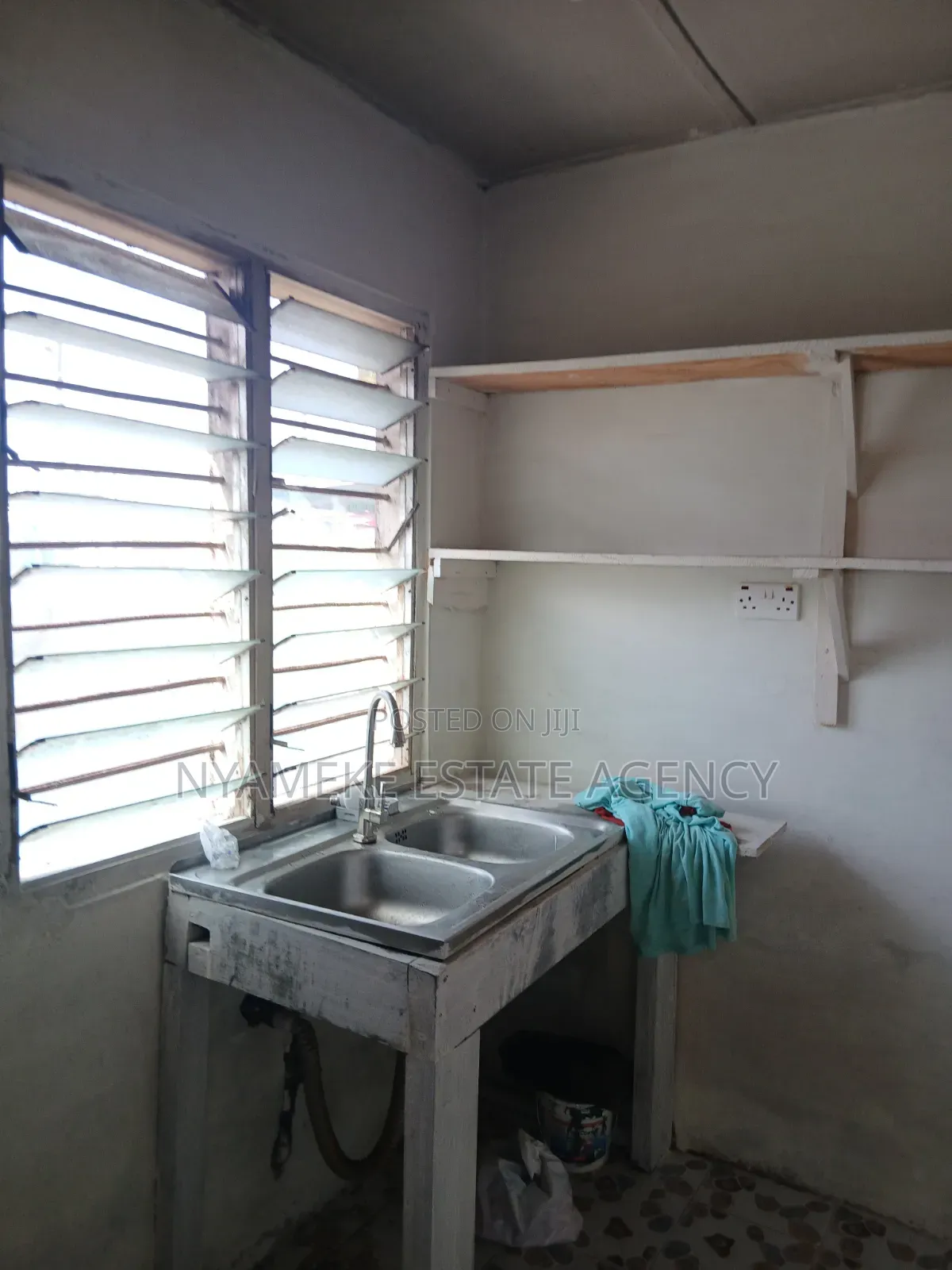 1bdrm Apartment in Zone 6, Exhibition for rent