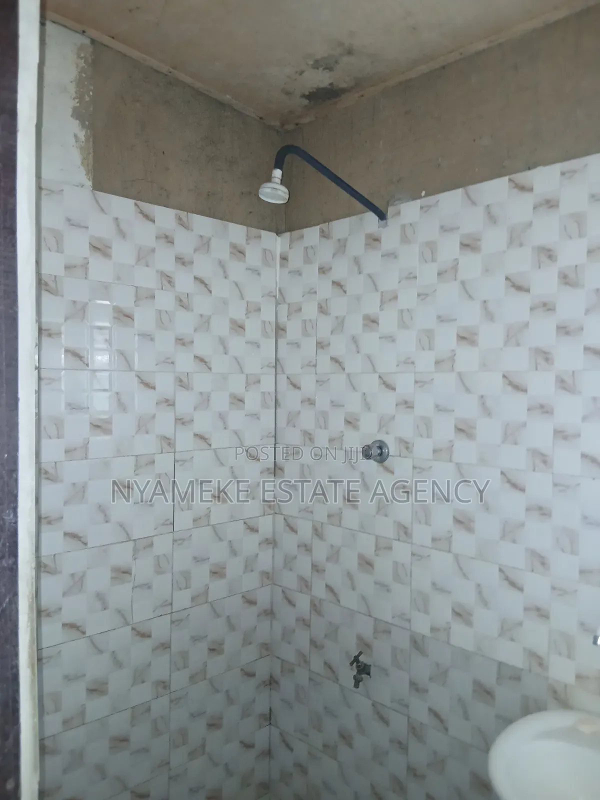 1bdrm Apartment in Zone 6, Exhibition for rent