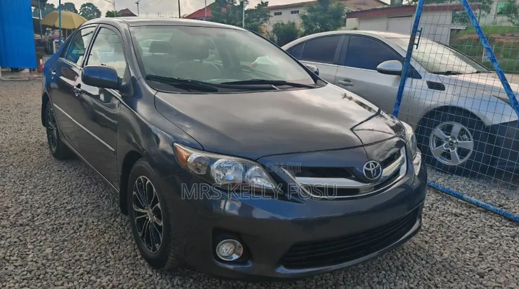 Toyota Corolla 2013 Gray
