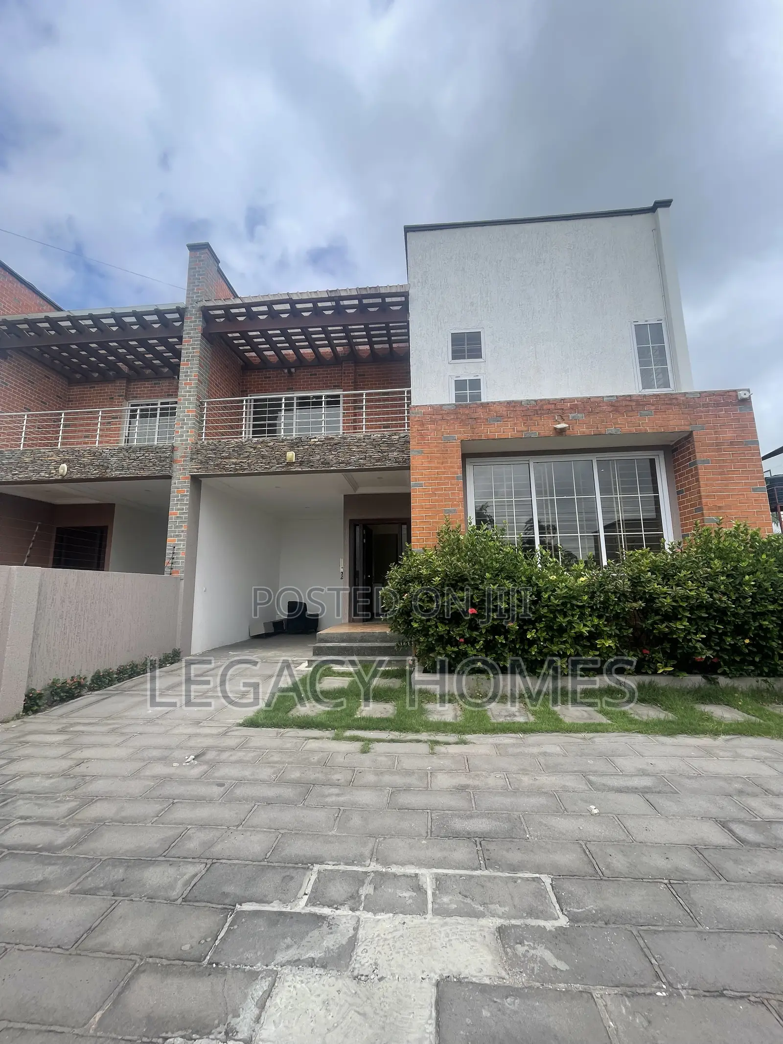 3bdrm House in East Legon, A&C Mall Area for rent