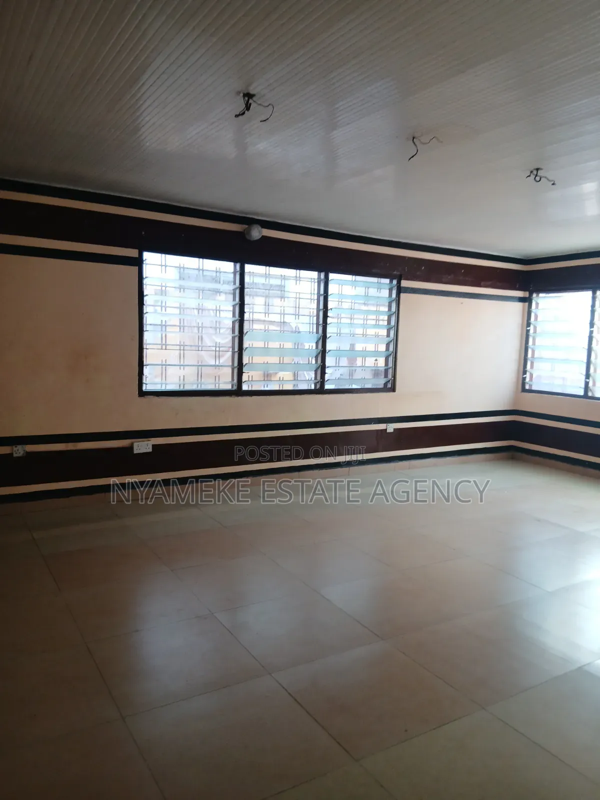 3bdrm Apartment in State Housing, Round About for rent