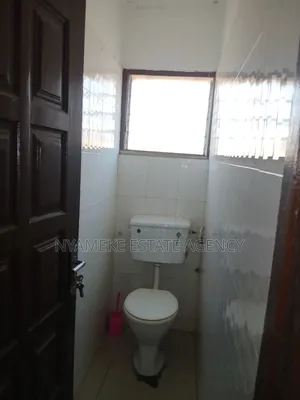 3bdrm Apartment in State Housing, Round About for rent