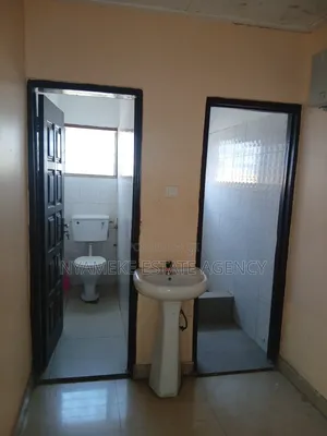 3bdrm Apartment in State Housing, Round About for rent