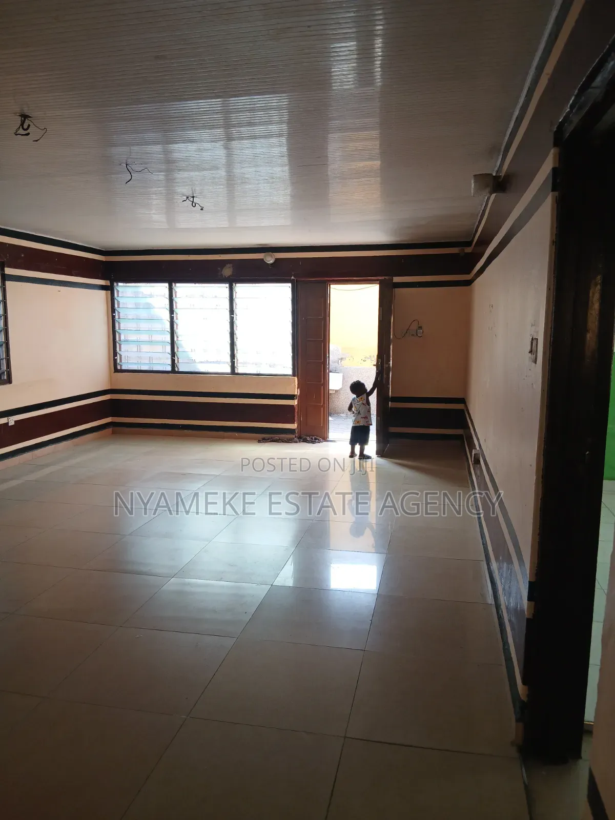 3bdrm Apartment in State Housing, Round About for rent