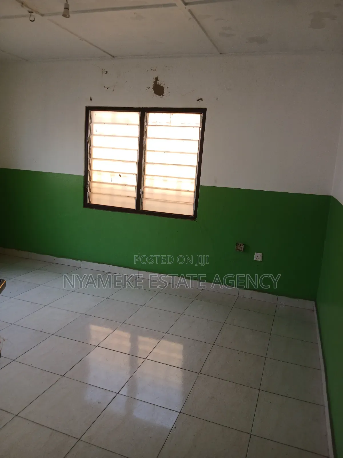 3bdrm Apartment in State Housing, Round About for rent