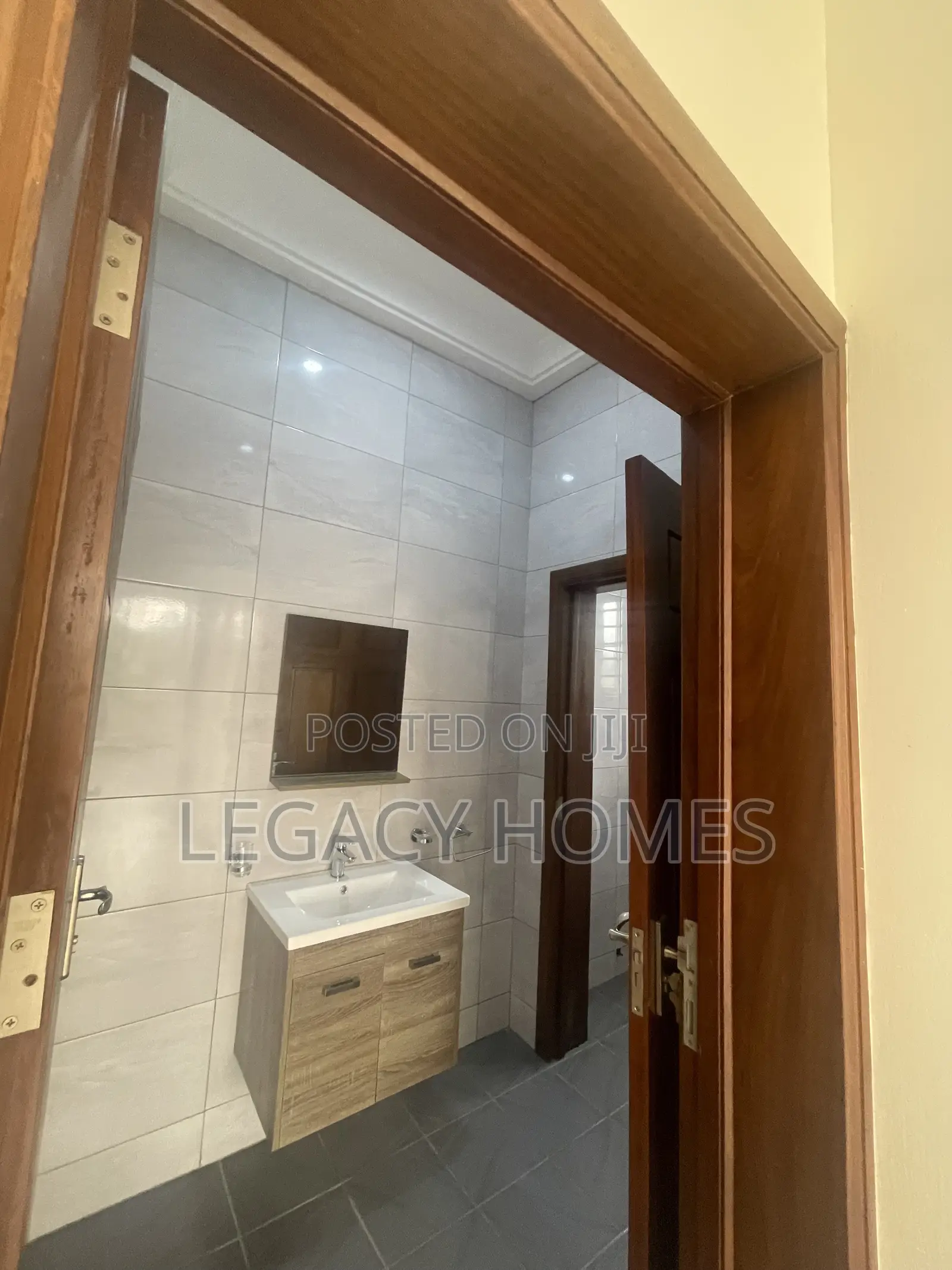 3bdrm House in East Legon, A&C Mall Area for rent