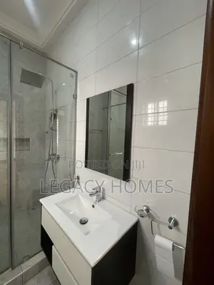 3bdrm House in East Legon, A&C Mall Area for rent
