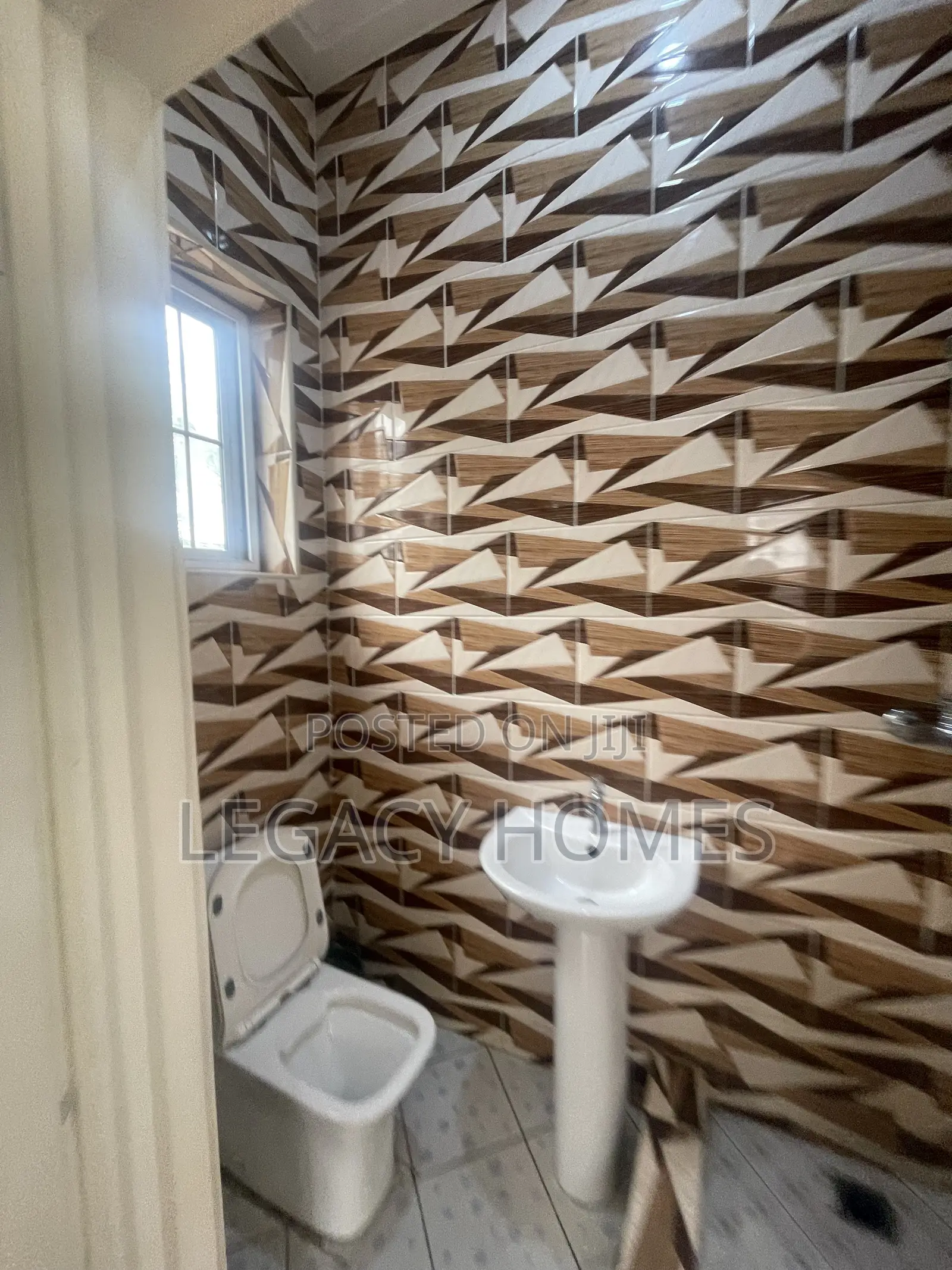 3bdrm House in East Legon, A&C Mall Area for rent