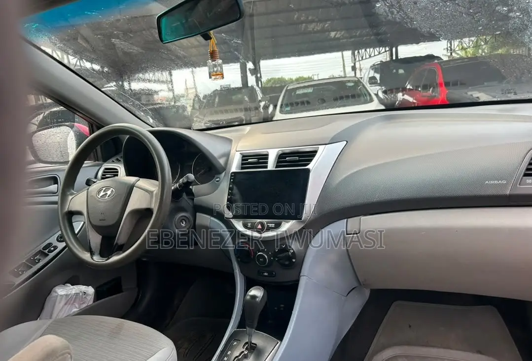 Hyundai Accent SE Sedan 2016 Red