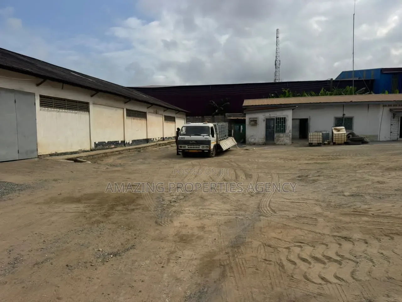 1350 SQM Warehouse for Rent at Achimota Mile 7