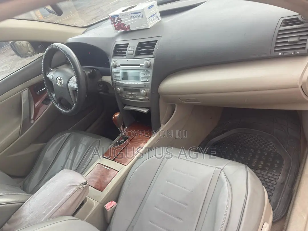 Toyota Camry 2011 Gold