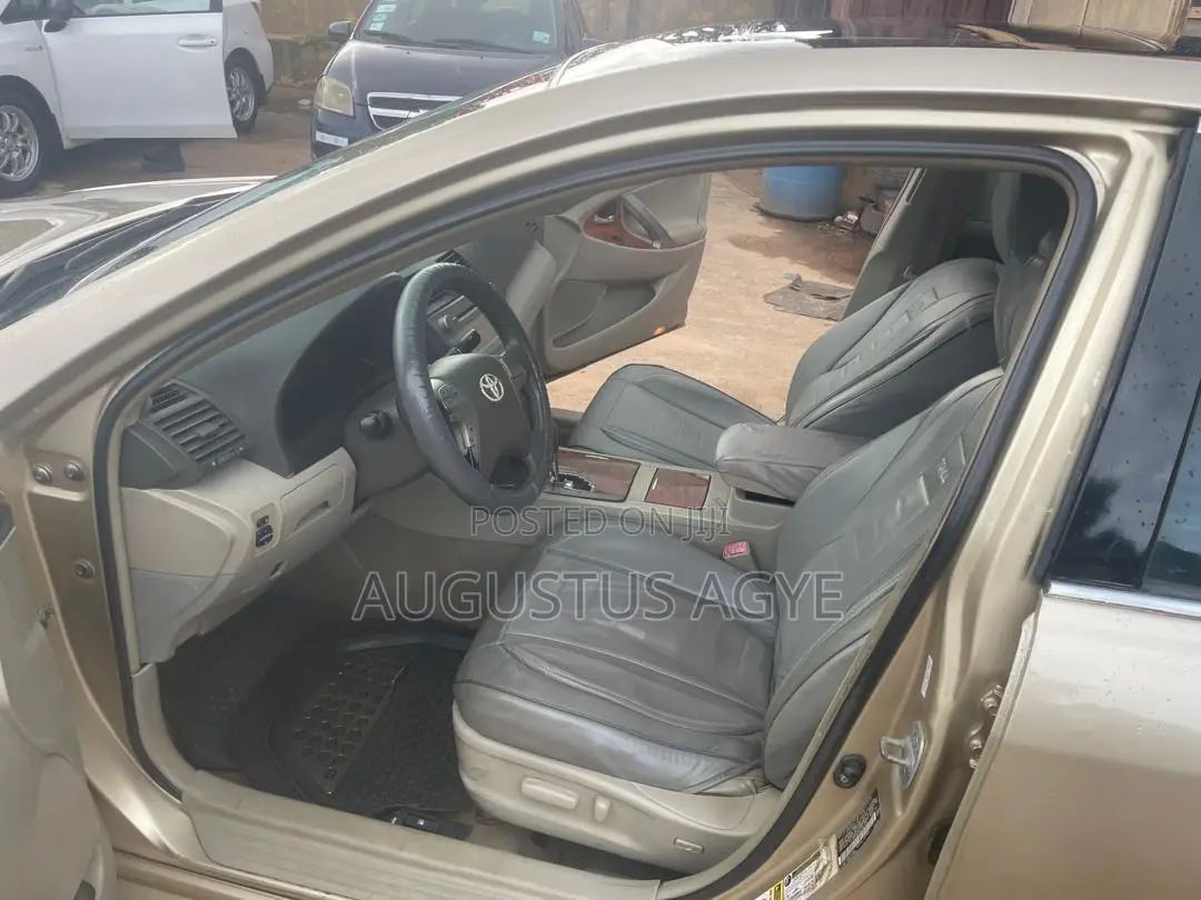 Toyota Camry 2011 Gold