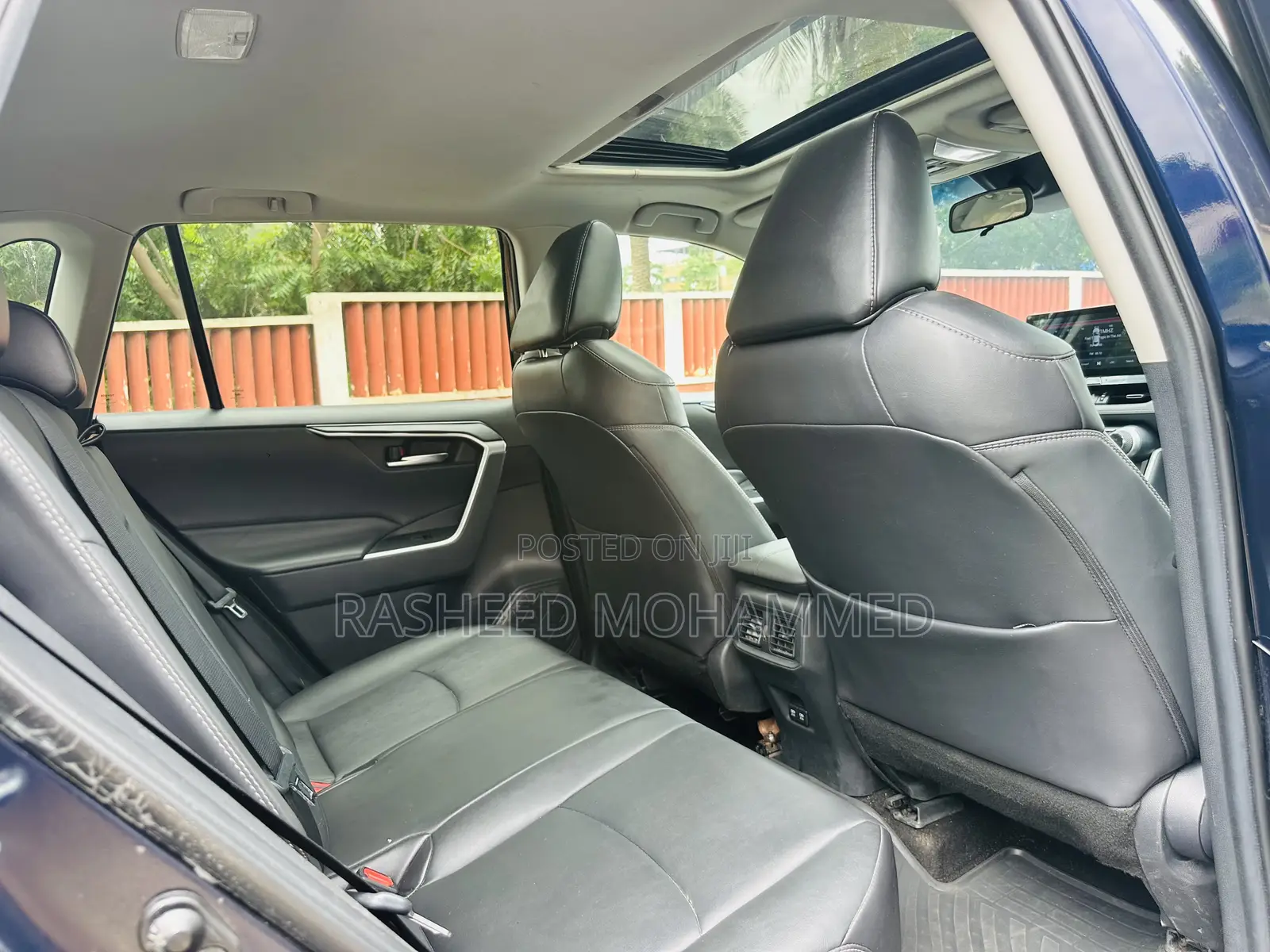 Toyota RAV4 XLE Premium AWD 2023 Blue