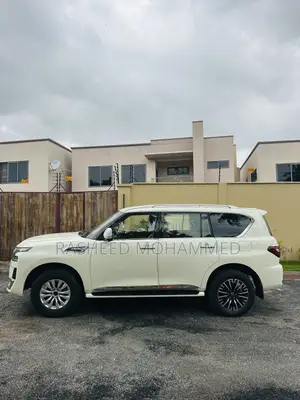 Nissan Patrol 2018 Off white