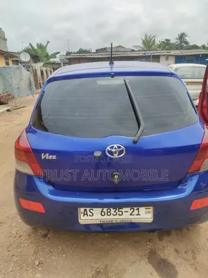 Toyota Vitz 1.3 FWD 5dr 2010 Blue