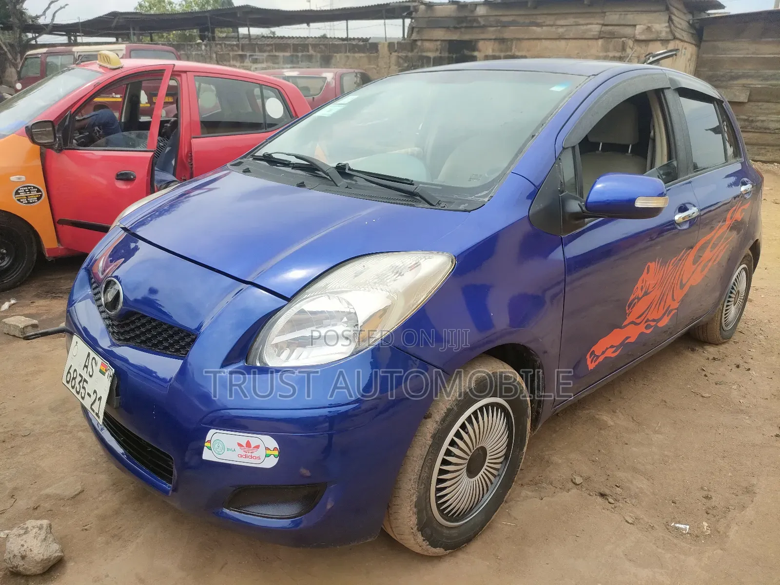 Toyota Vitz 1.3 FWD 5dr 2010 Blue
