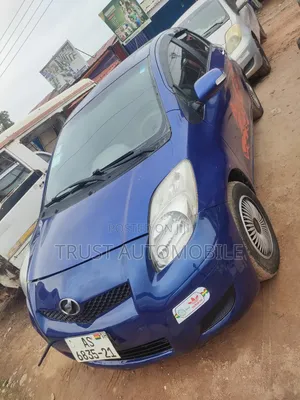 Toyota Vitz 1.3 FWD 5dr 2010 Blue