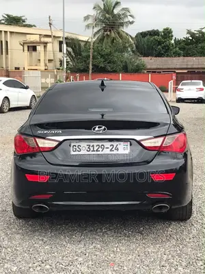 Hyundai Sonata SE Sedan FWD (2.4L 4cyl 6A) 2013 Black