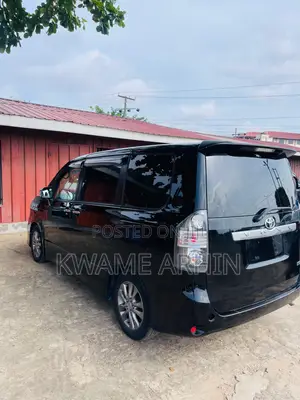 Toyota Voxy ZS Kirameki III 2WD 7-Seater 2013 Black