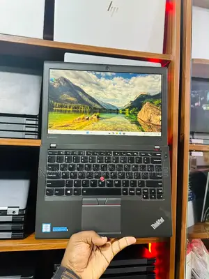 Laptop Lenovo ThinkPad X260 8GB Intel Core i5 SSD 256GB
