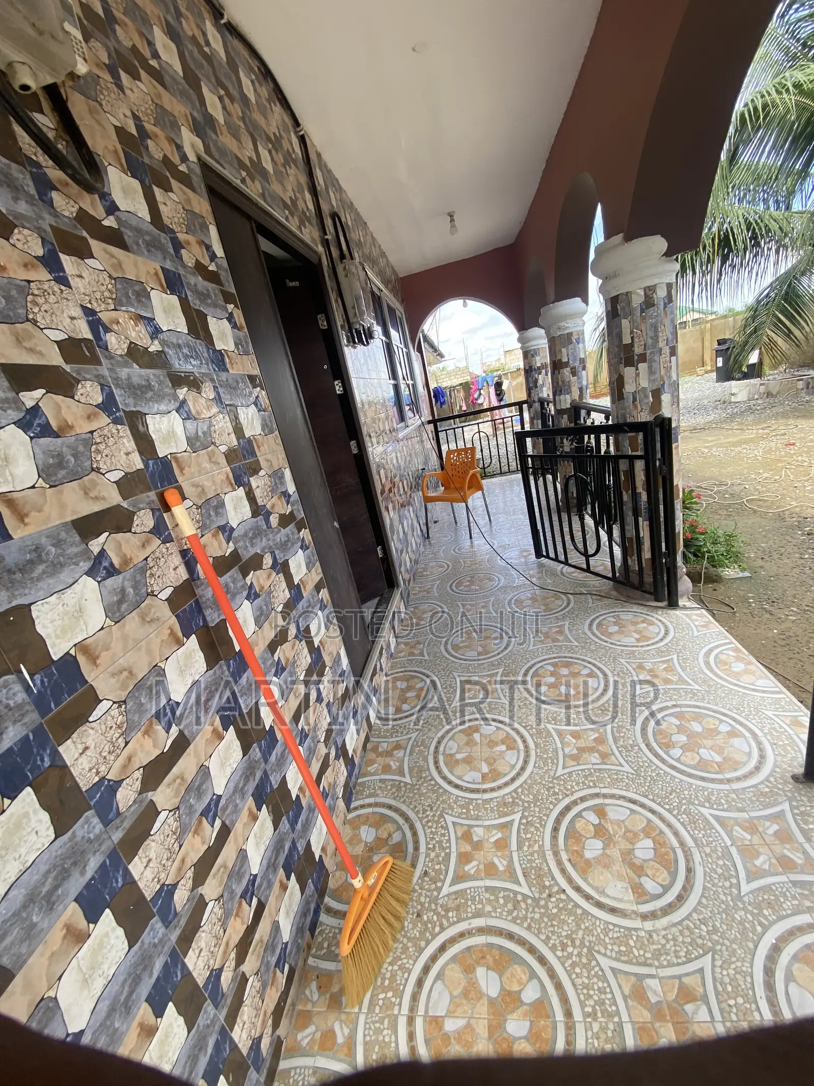2bdrm Apartment in Afuaman Station, Manhean for rent