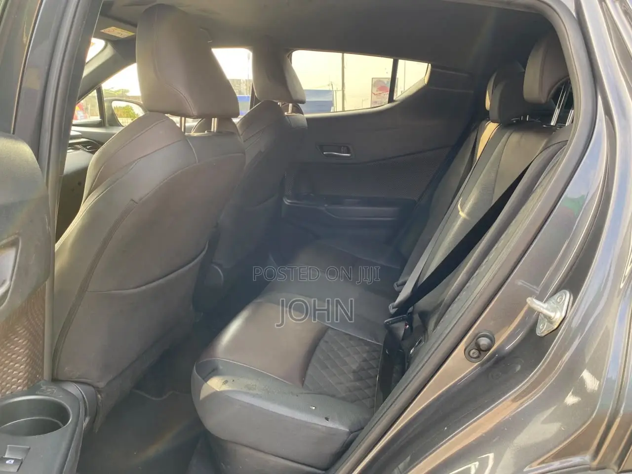 Toyota C-HR XLE Prermium FWD (2.0L 4cyl 2AM) 2018 Gray