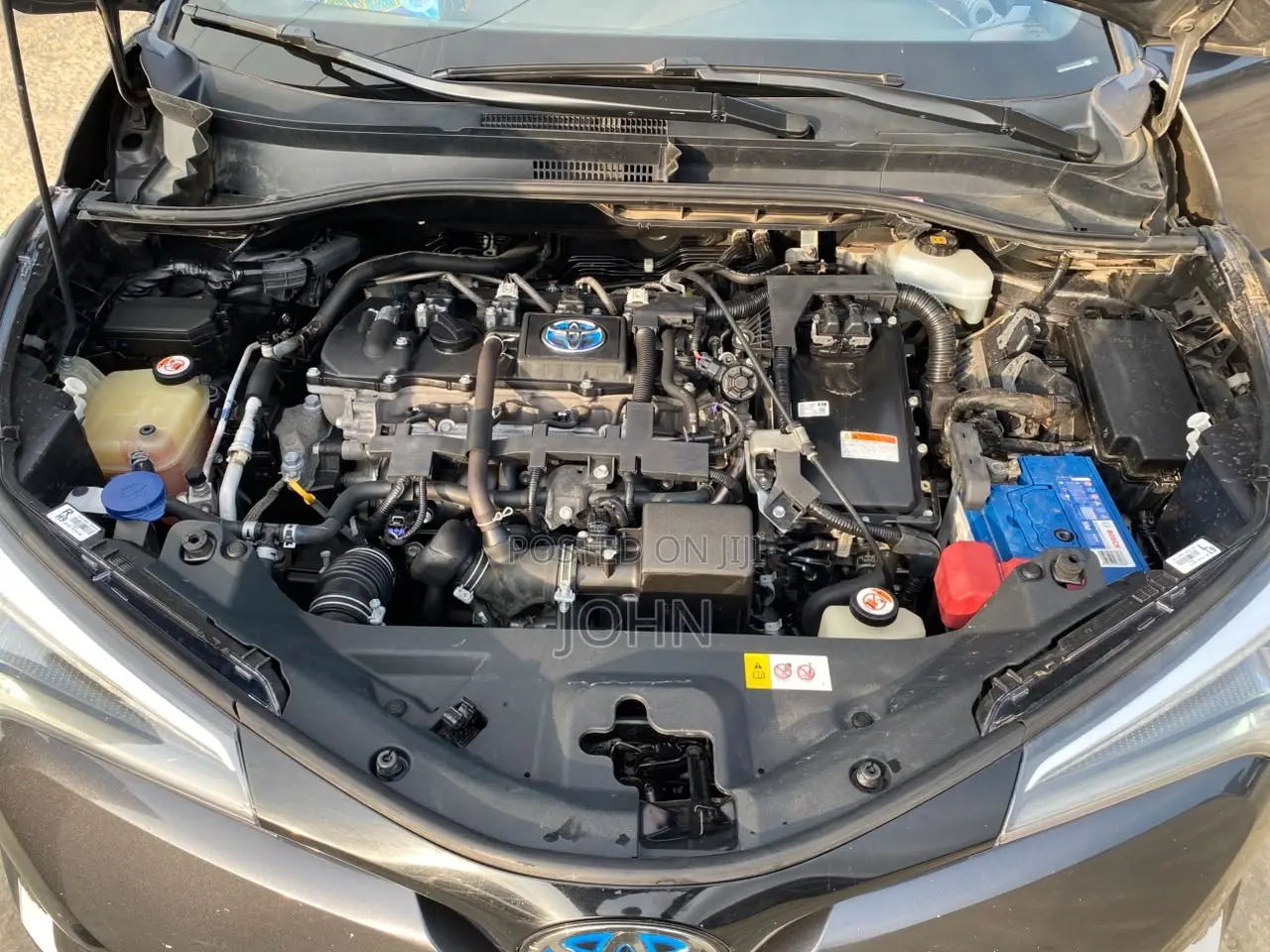 Toyota C-HR XLE Prermium FWD (2.0L 4cyl 2AM) 2018 Gray
