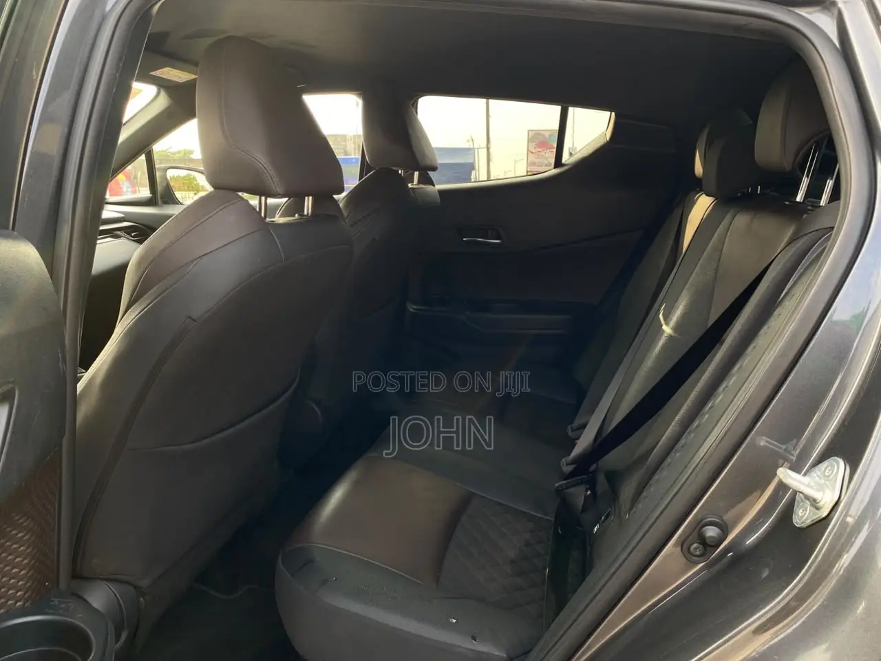 Toyota C-HR XLE Prermium FWD (2.0L 4cyl 2AM) 2018 Gray