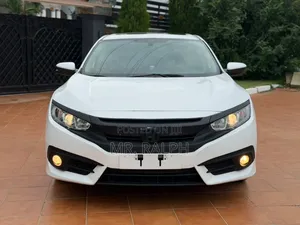 Honda Civic Sport 4dr Hatchback (1.5L 4cyl) 2017 White