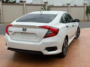 Honda Civic Sport 4dr Hatchback (1.5L 4cyl) 2017 White