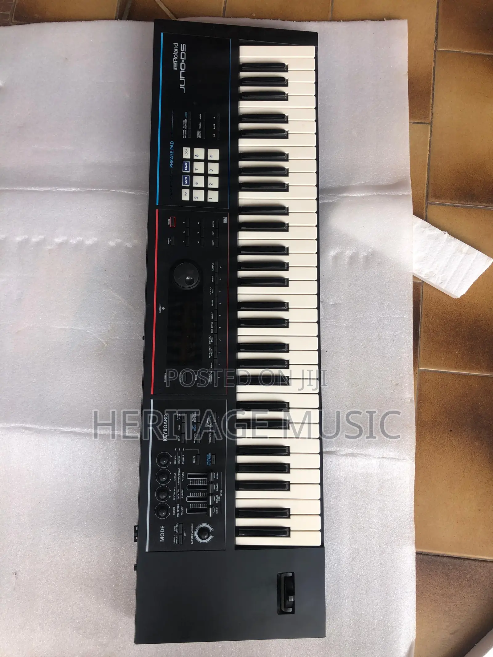 Roland Juno DS61