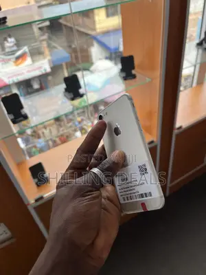 Apple iPhone 7 32 GB White
