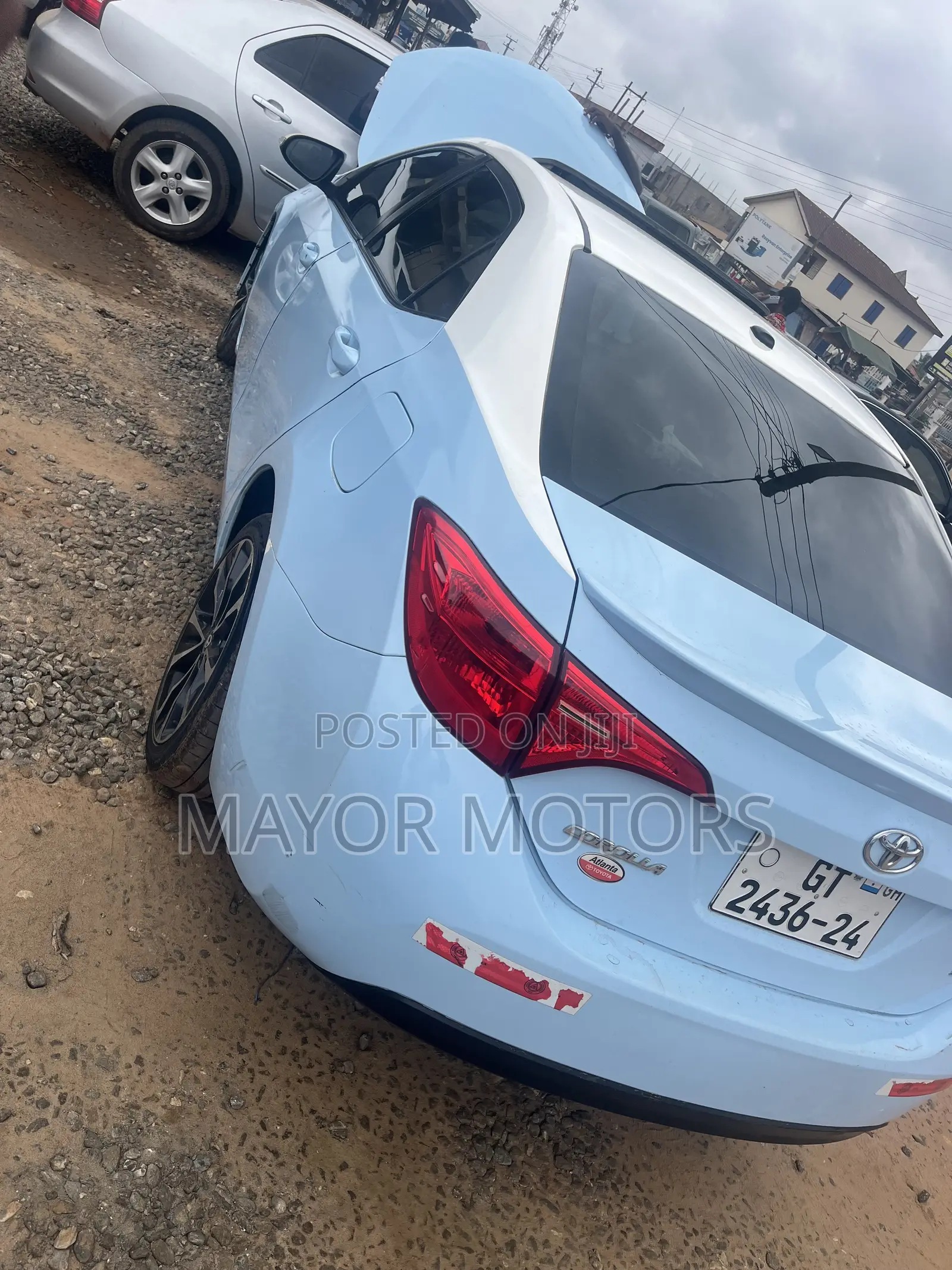 Toyota Corolla SE 4dr Sedan (1.8L 4cyl Manual) 2017 Green