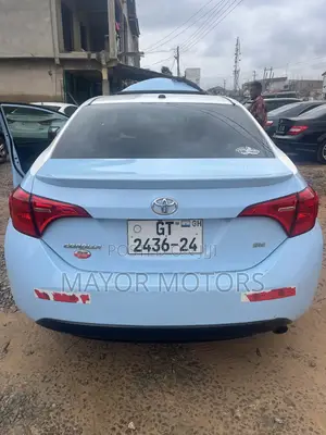 Toyota Corolla SE 4dr Sedan (1.8L 4cyl Manual) 2017 Green