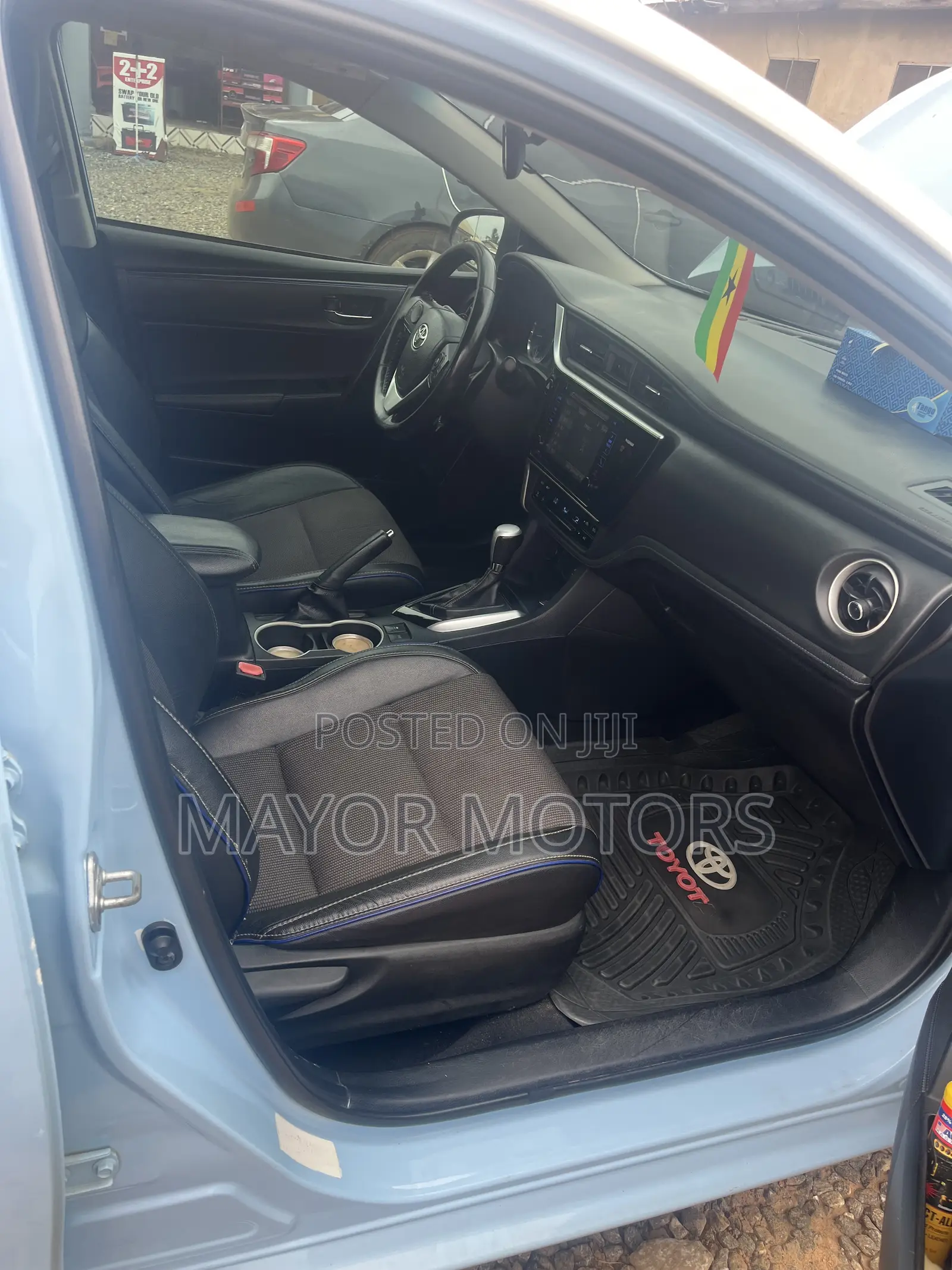 Toyota Corolla SE 4dr Sedan (1.8L 4cyl Manual) 2017 Green