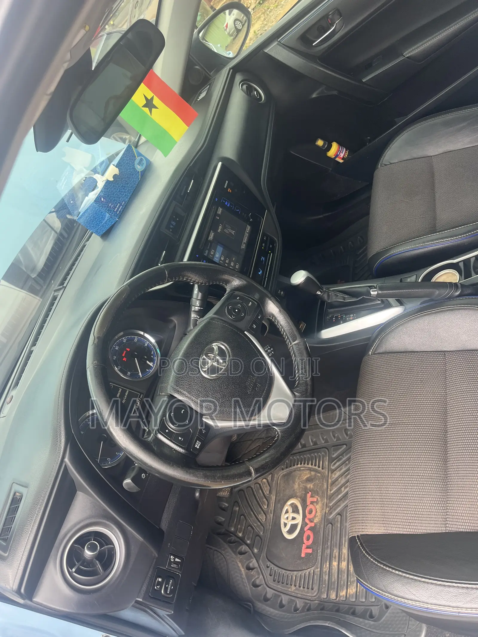 Toyota Corolla SE 4dr Sedan (1.8L 4cyl Manual) 2017 Green