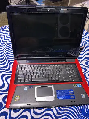 Laptop Asus G71G 8GB Intel Core 2 Quad HDD 500GB