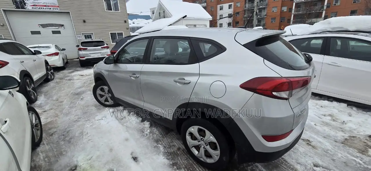 Hyundai Tucson SE FWD 2016 Gray