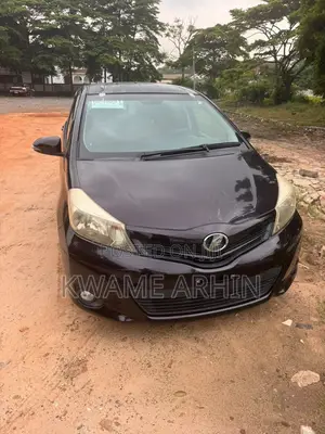 Toyota Vitz 1.3 AWD 5dr 2013 Burgundy