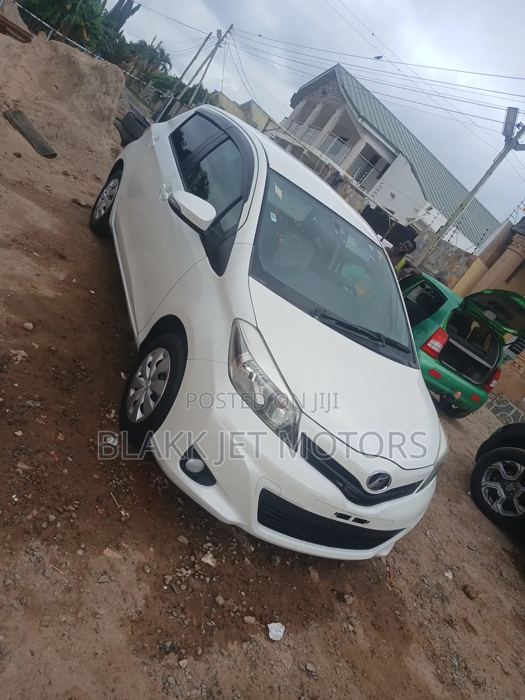 Toyota Vitz 2012 White